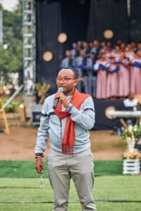 Indirimbo “Nkubone” yakoze ku mitima y’abakristu Gatolika n’abo mu yandi madini yasohotse mu isura nshya