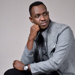 Niwe muhanzi uririmba indirimbo zihuje insanganyamatsiko ariko zigahora ari nziza – Bosco NSHUTI