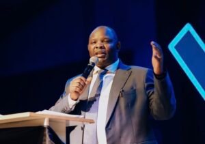 Ni ikizira cyinjiye ahera? Kuki ADEPR itegereje imyaka 85 ngo yimike abapasiteri b’abagore?