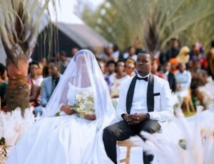 Rwashonze  rugitangira? Vestine uririmbana na Dorcas yashaririwe n’urushako