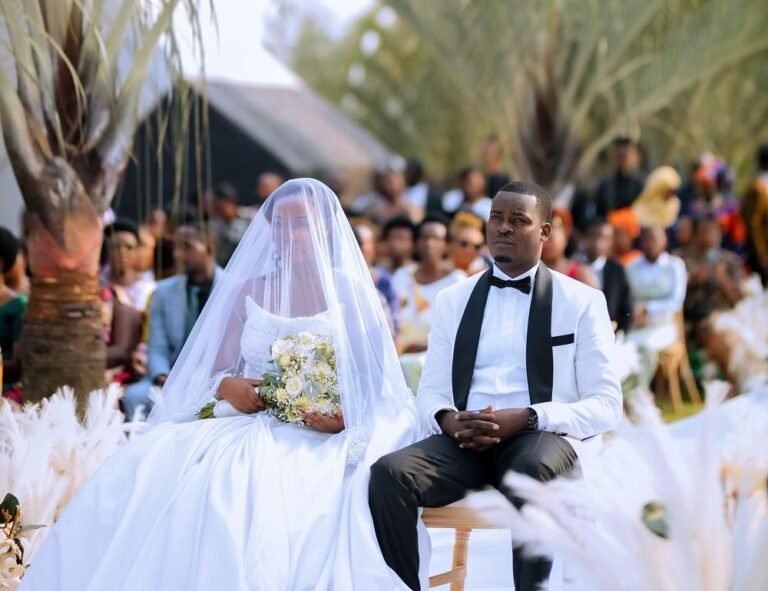 Rwashonze  rugitangira? Vestine uririmbana na Dorcas yashaririwe n’urushako