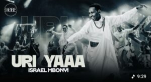 Israel Mbonyi, yasohoye indirimbo “Uri Yaaa” Iri mu njyana ya Gakondo-Videwo