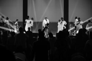 Alex Dusabe yamaze inyota abitabiriye igitaramo yizihirijemo imyaka 25 ari mu muziki (AMAFOTO)