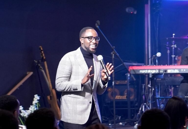Prophet Vincent MacKay yahurije Mbonyi na True Promises mu gitaramo gikomeye i Kigali