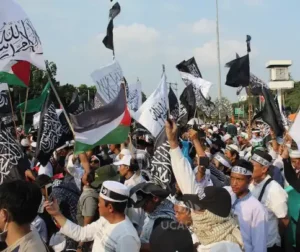 Indonesia: Abayisilamu bigaragambije bamagana iyubakwa ry’urusengero rw’Abakristo