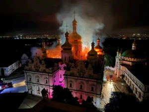 i Burayi: Ihuriro ry’Abavugabutumwa ryamaganye igitero cya misile cyangije ikigo cy’abihayimana i Kyiv kikica abantu 9