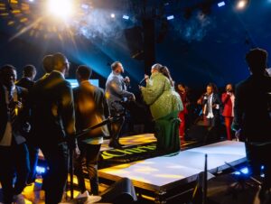 “In Christ Now Worship Experience” iri kwandika amateka, René na Tracy bakomeje kwigarurira imitima y’abitabiriye.