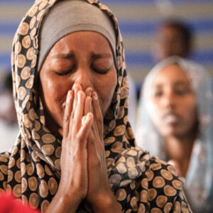 Somalia: Umubyeyi w’abana 8 yakubiswe bikomeye azira kuva muri Islam agahitamo kuba Umukristo