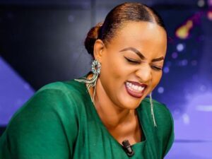 Mu gihe yari akumbuwe n’abatari bake, Aline Gahongayire yageneye abantu ubutumwa bukomeye binyuze mu ndirimbo “Talitha Koumi”