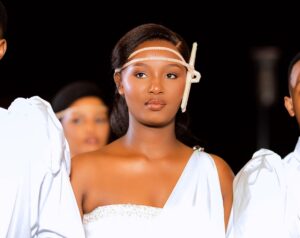 Ishimwe Vestine yavuze ku bihe bikomeye yanyuzemo, “ati natekereje ko kwiyahura ari bwo buryo bwo guhunga ibibazo